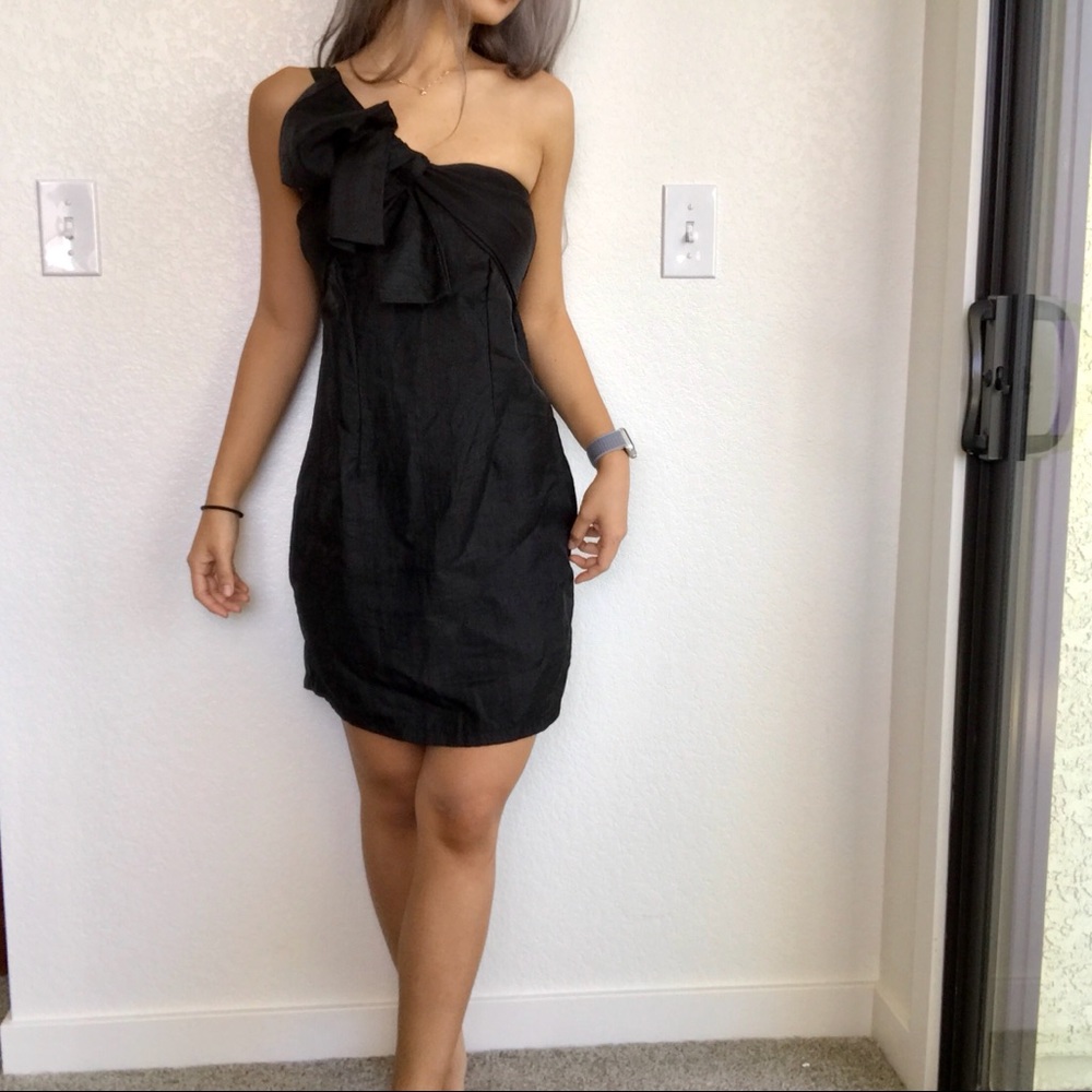 One Shoulder Black Dress